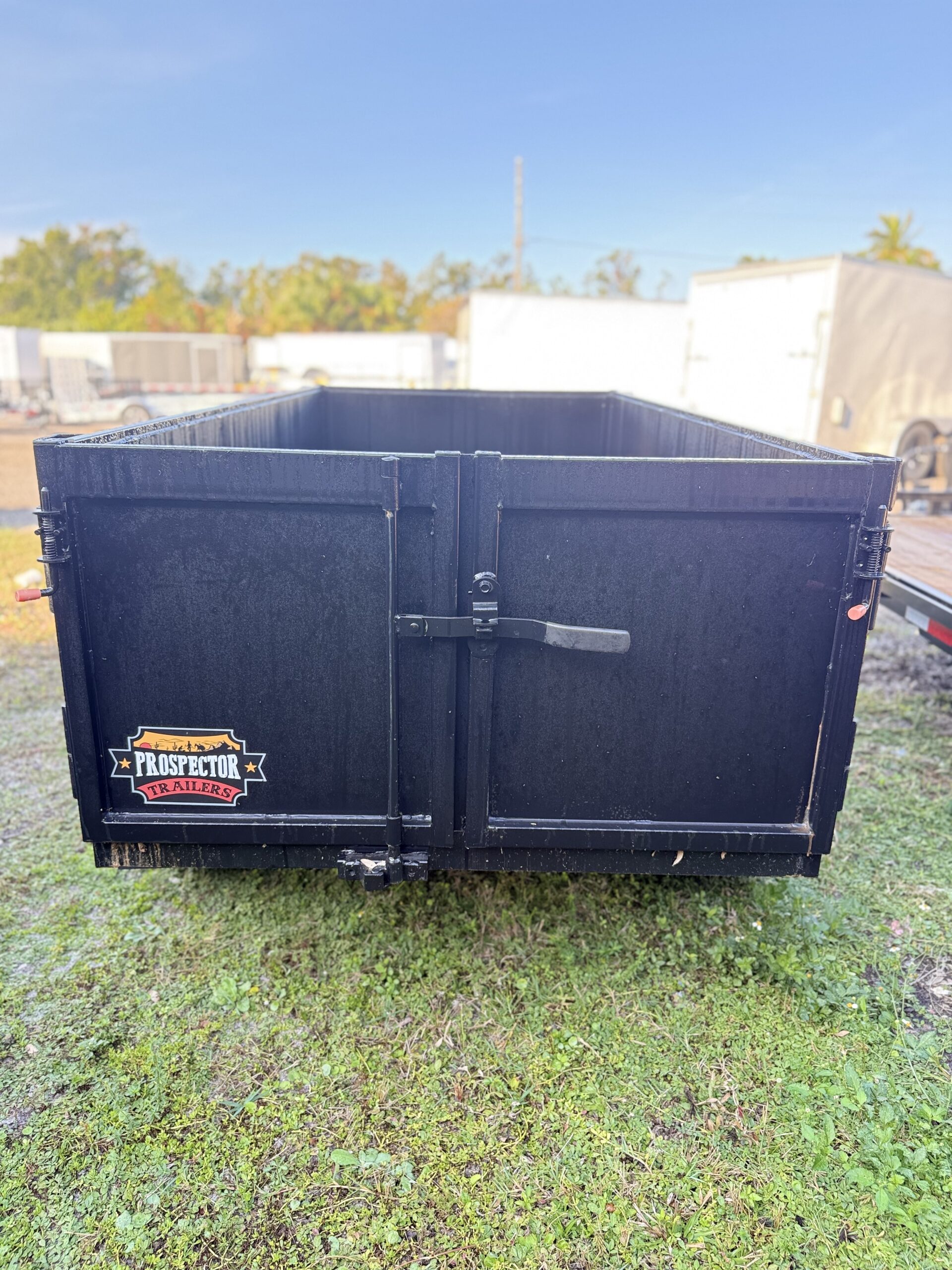 Prospector 4×8 Manual Dump – Black - Image 4