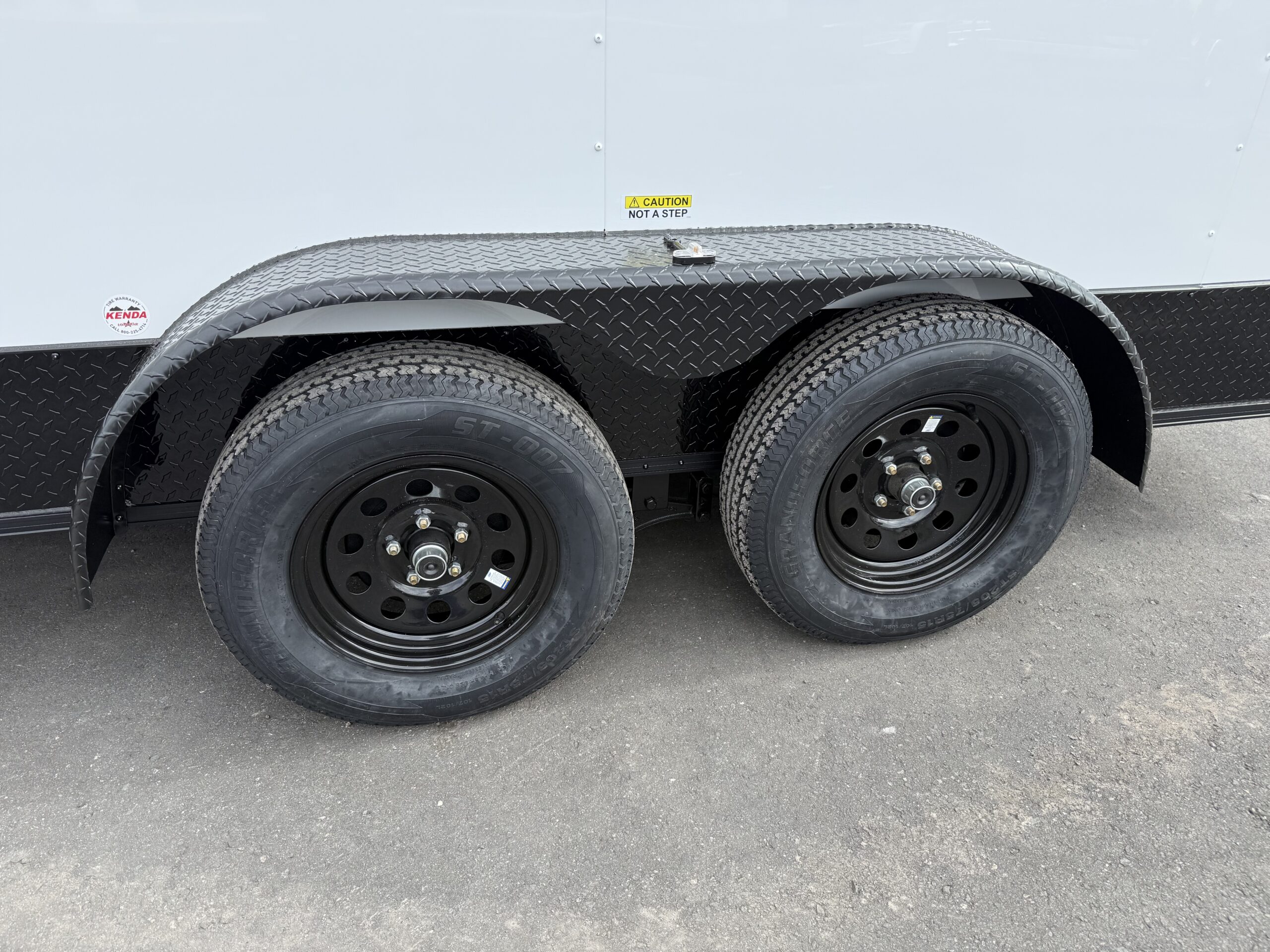 All World 7x14x8 w/ rear spoiler & e-track - Image 3
