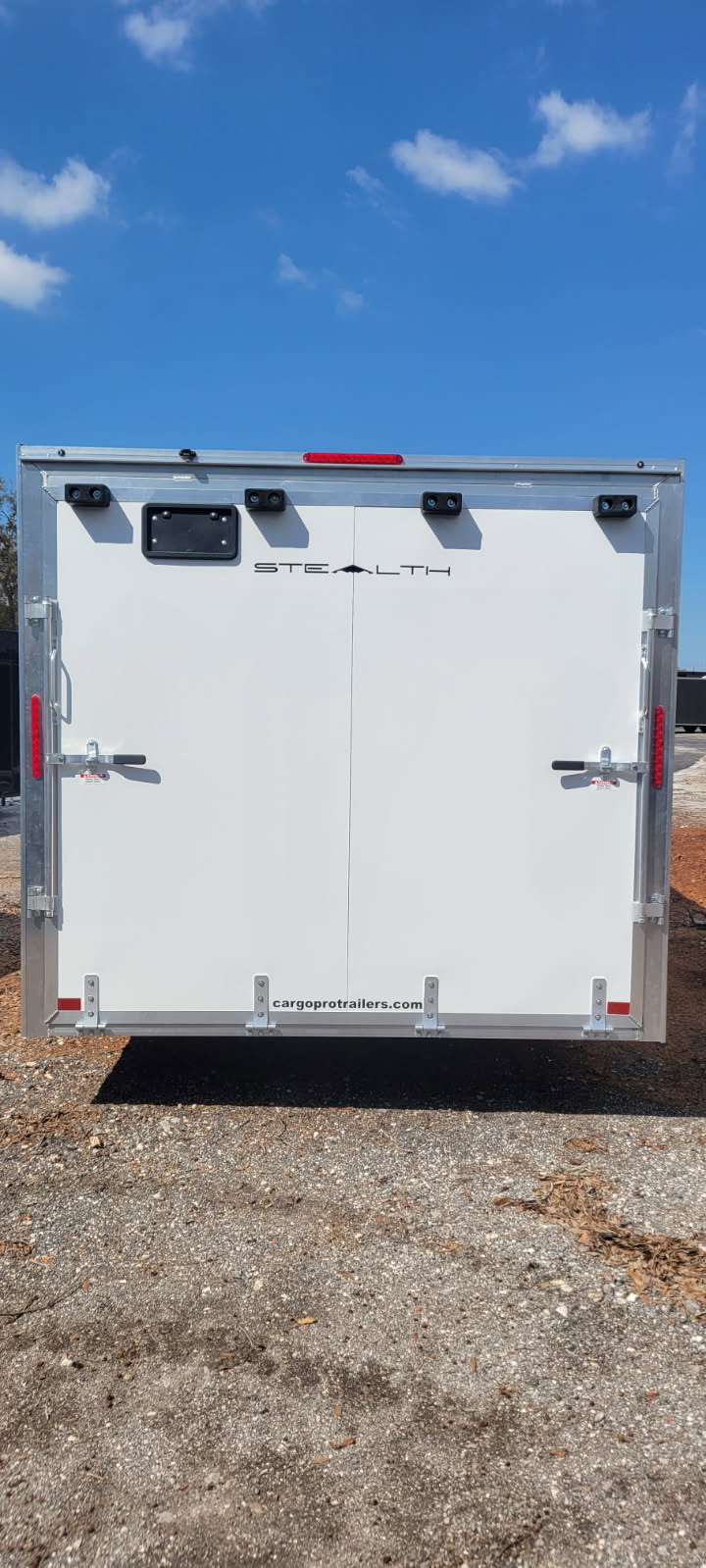 8.5X20 ALUMINUM CAR HAULER WITH SM ESCAPE DOOR - Image 2