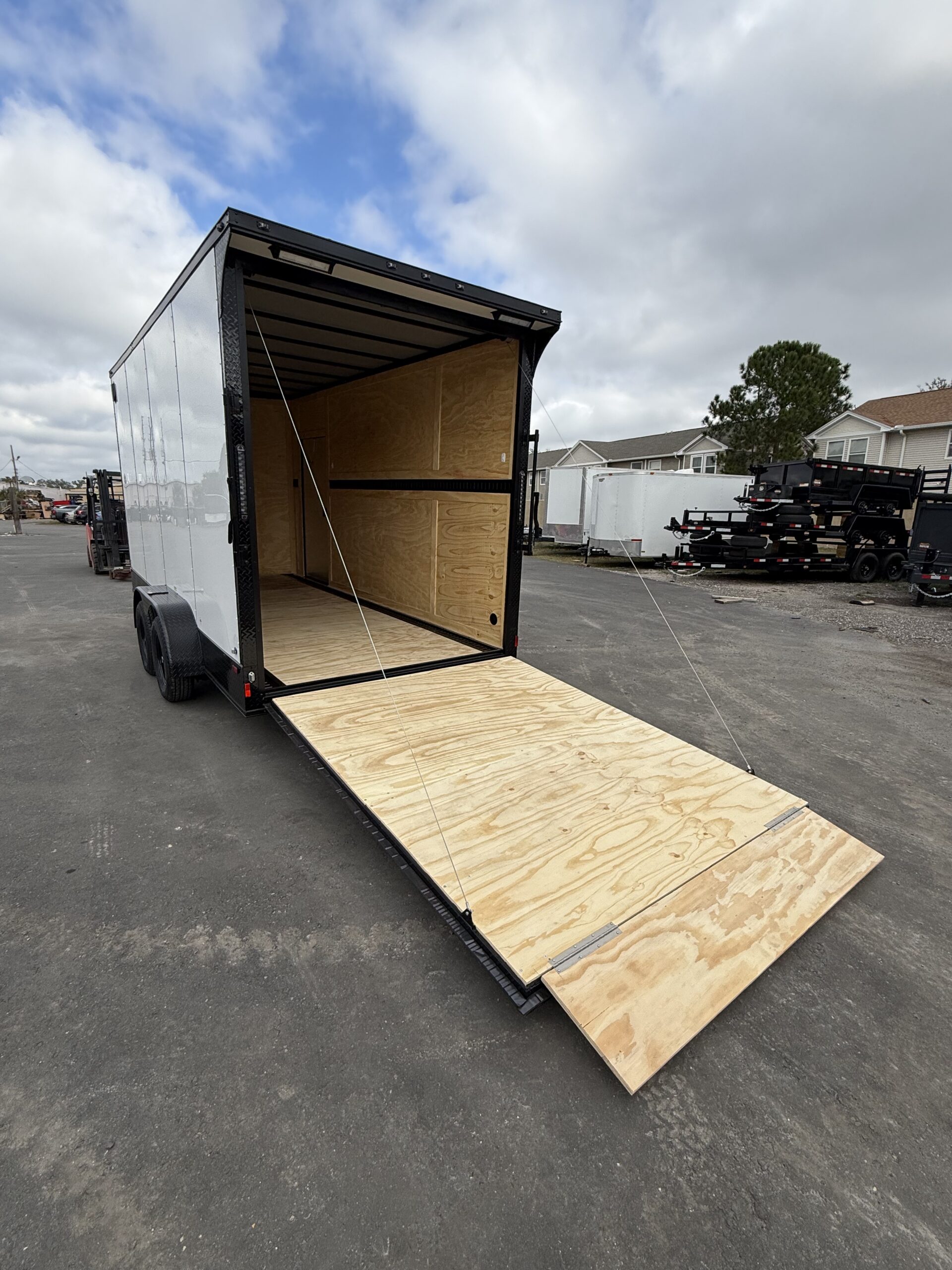All World 7x16x8 enclosed trailer w/ rear spoiler & e-track - Image 9