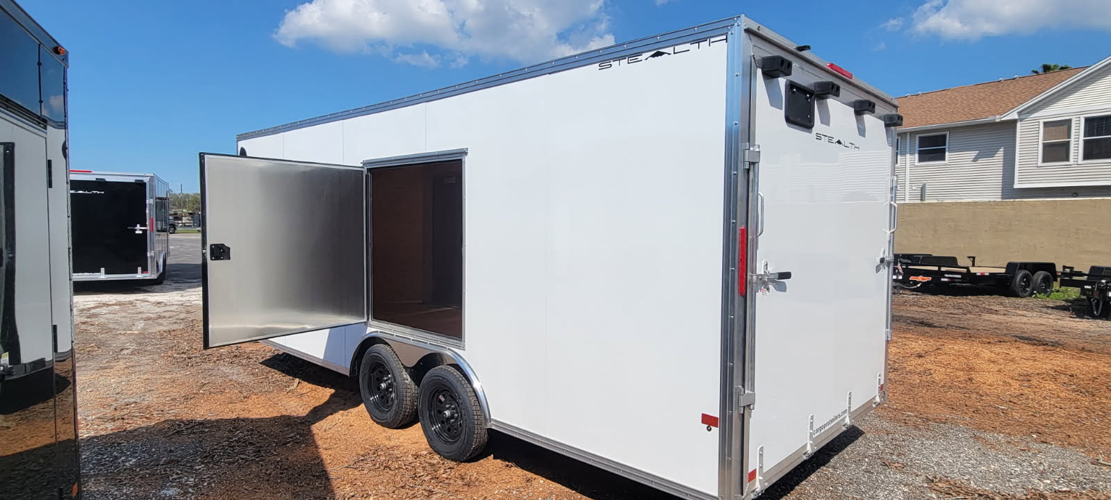 8.5X20 ALUMINUM CAR HAULER WITH SM ESCAPE DOOR - Image 6