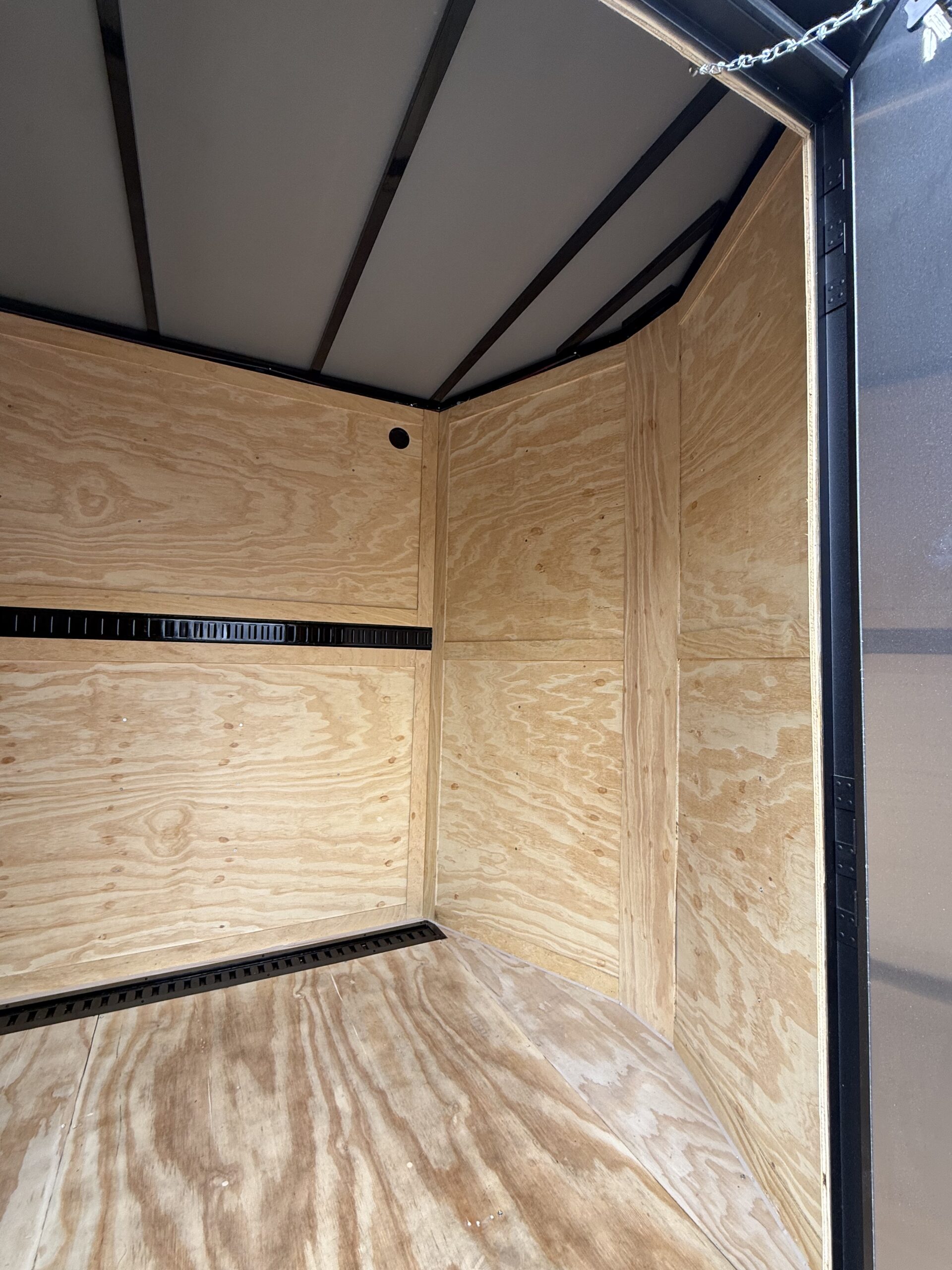 All World 7x16x8 enclosed trailer w/ rear spoiler & e-track - Image 7