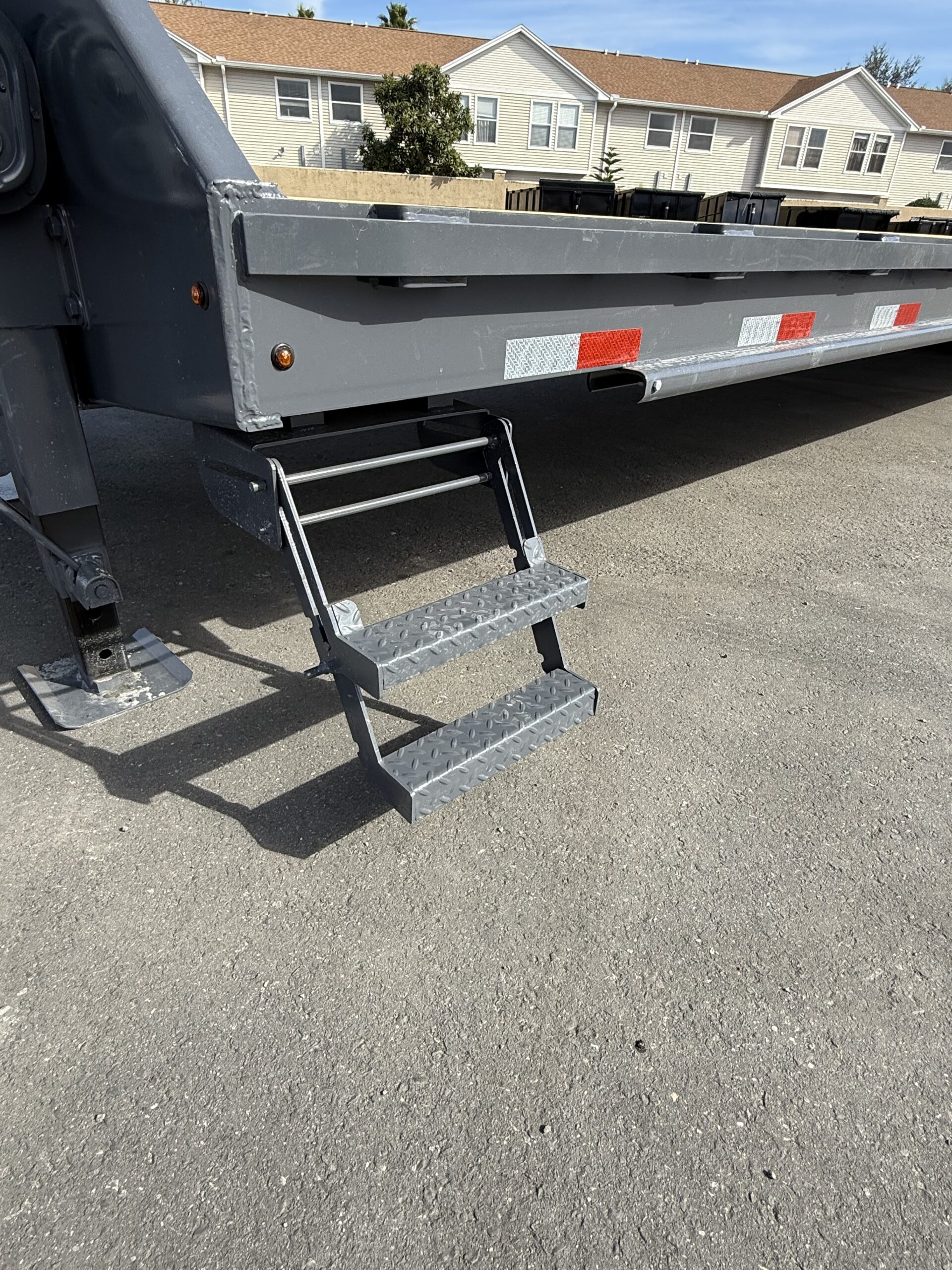 2026 Black Iron Down2Earth HEAVY DUTY 40′ Gooseneck Flatbed Trailer with 5′ Dovetail & HD Ramps - Image 2