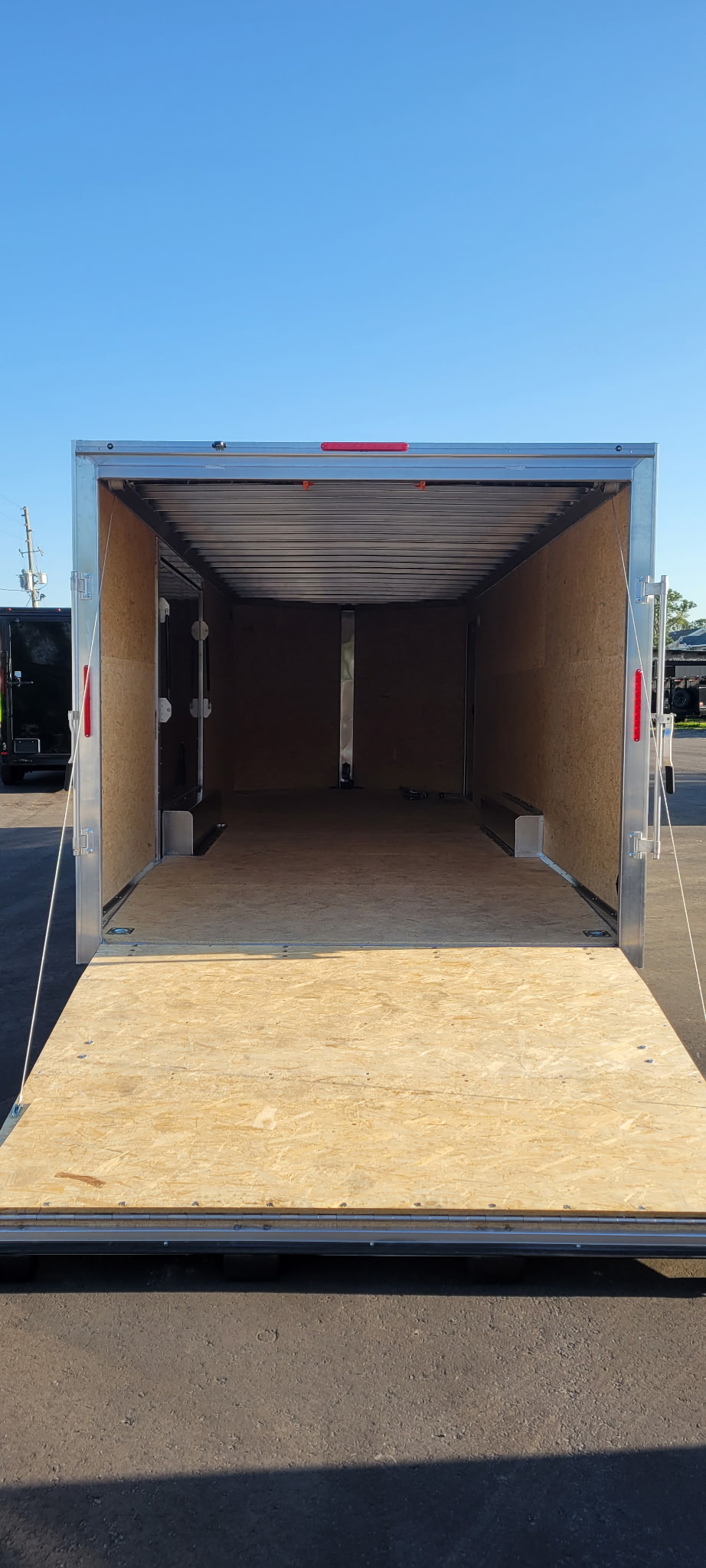 2026 8.5 X 24 X 6’10 ALUMINUM CAR HAULER WITH ELITE ESCAPE DOOR - Image 5